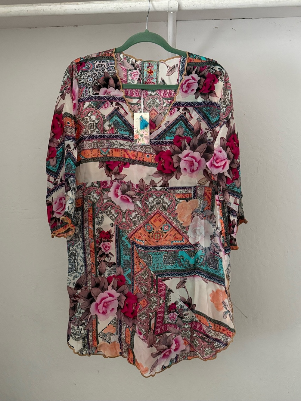 Johnny Was Vibrant Print Rayon Charlotte Rose Blouse Tunic Scalloped Edges